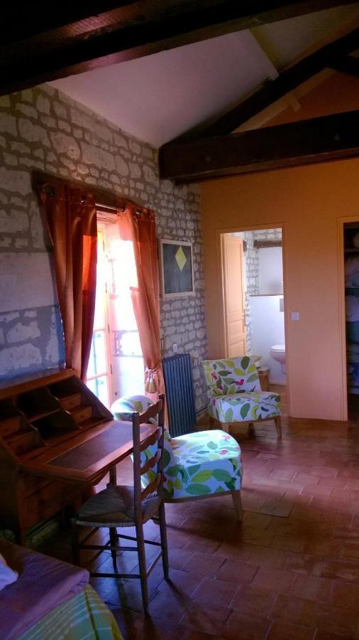 Saires Gite Du Manoir Des Roches מראה חיצוני תמונה